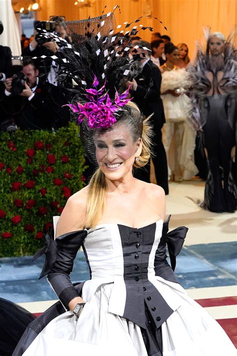 Met Gala 2022 Sarah Jessica Parker In Christopher John Rogers Tom