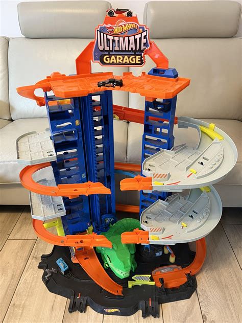 Hot Wheels Ultimate Garage