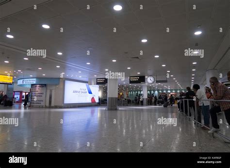 London Heathrow Terminal 3 arrivals Stock Photo - Alamy