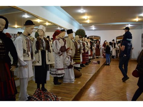 Foto Noaptea Muzeelor N Cluj Napoca A Avut Un Mare Succes Ubb