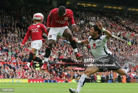 882 Louis Saha Fulham Photos & High Res Pictures - Getty Images