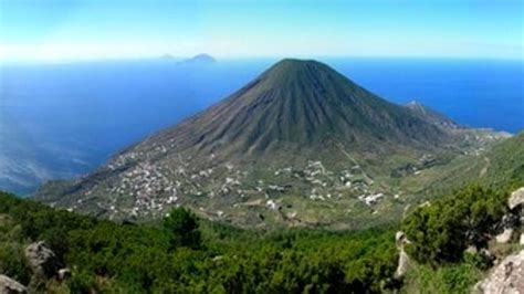 Le Montagne Delle Felci E Dei Porri Arriva La Guida Naturalista Sulla