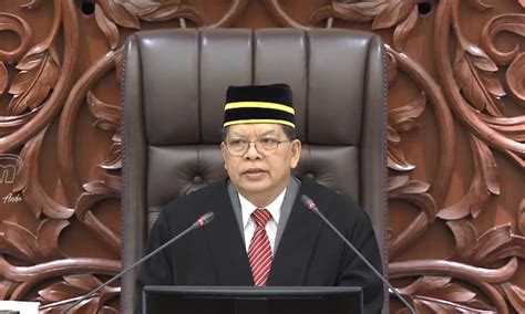 Malaysians Must Know The Truth Will Speaker Follow Law Or Party In