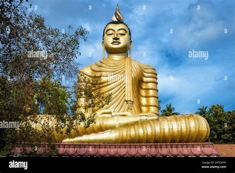 Buddha in the Wewurukannala Vihara old temple in the town of Dickwella ...