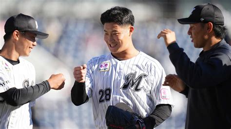 【ロッテ】ドラ1菊地吏玖マリンデビューで9回締め「にやけそうでした」リリーフカー初乗車 プロ野球写真ニュース 日刊スポーツ