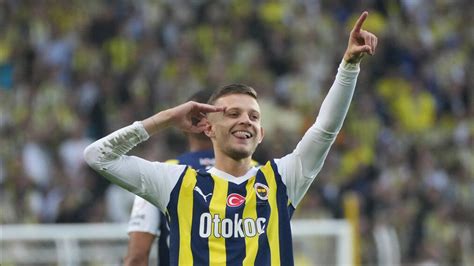 Fenerbahçe Sebastian Szymanski nin bonservisini belirledi