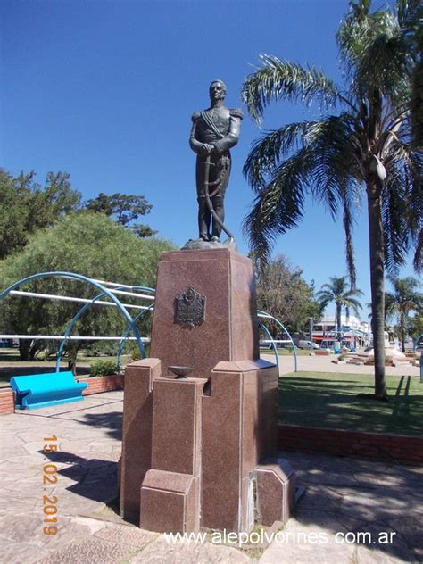 Foto Monumento Gral San Martin Corral De Bustos Corral De Bustos