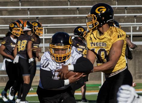 Grambling State football spring game brings in around 5,000 fans. Coach ...