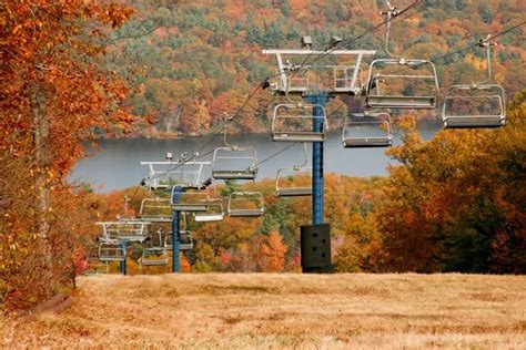 17 Great Places to Enjoy Massachusetts Fall Foliage