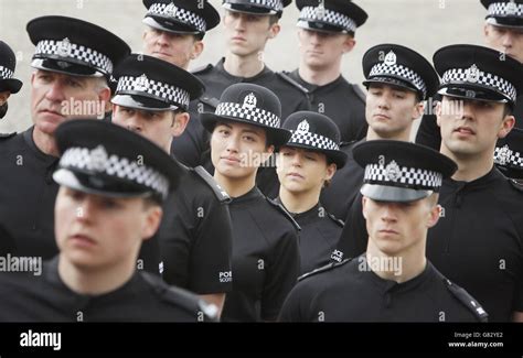 Un défilé de police au Collège de police écossais, au château de Tulliallan à Alloa Photo Stock ...