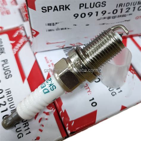 Iridium Spark Plugs Bujia For Toyota Land Cruiser Crown Rav