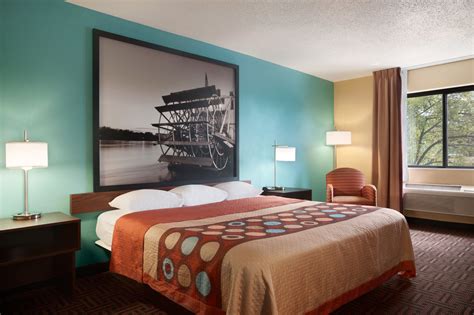 Peoria Hotel Coupons for Peoria, Illinois - FreeHotelCoupons.com