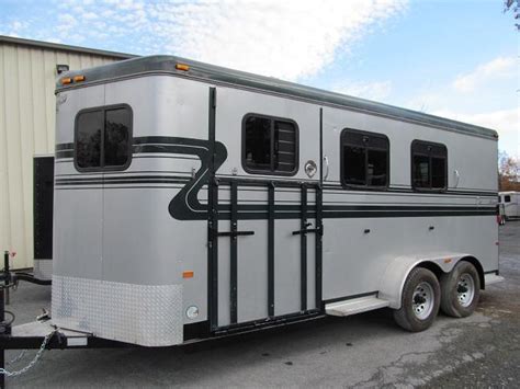 2005 Hawk 3hbp Slant Horse Trailer Horse Stock Utility Car