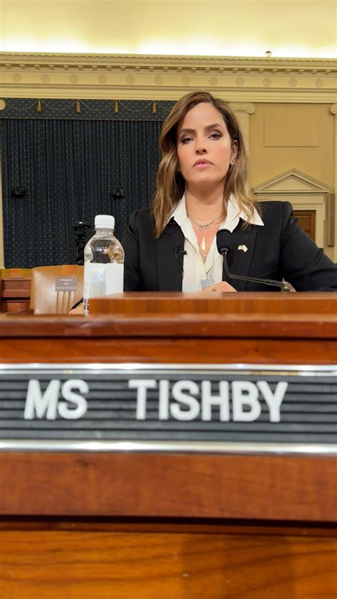 Noa Tishby | Put your menorah in your bio 🕎 | Instagram