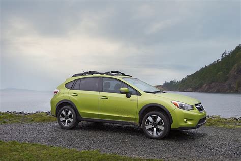 Subaru XV Crosstrek Hybrid Is Green in the Big Apple - autoevolution