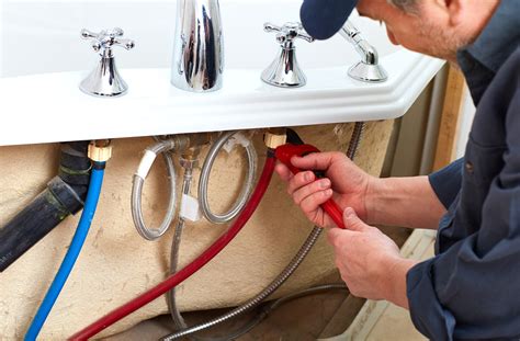 Ways That Dry Hot Weather Can Affect Your Plumbing System