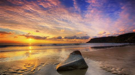 Beach sunset, sun, sea, cloudy sky, stone Wallpaper | 1600x900 ...