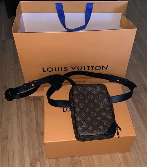 Men S Louis Vuitton Wash Bag