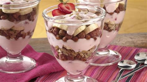 Crunchy Banana Strawberry Parfaits Recipe