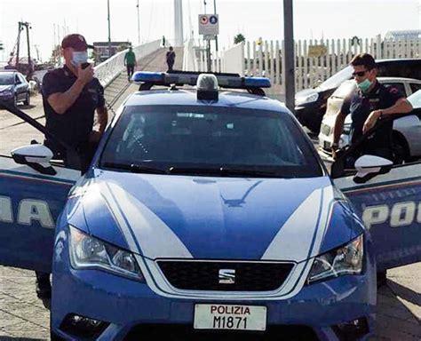 Aggredisce La Fidanzata Poi Si Scaglia Contro La Polizia Fermato Con