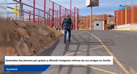 Detenidos dos jóvenes por grabar y difundir imágenes íntimas de sus