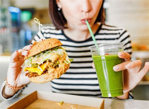 15 Healthiest Vegan Fast-Food Orders, According to Dietitians