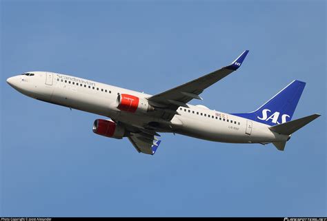 LN RRF SAS Scandinavian Airlines Boeing 737 85P WL Photo By Joost