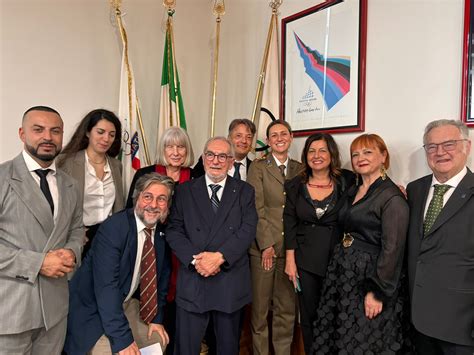 Fiori Dal Cemento Storie Di Donne Che Costruiscono 6 Cosmi 4