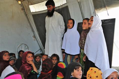 Education shaping lives of uprooted children | UNICEF Afghanistan