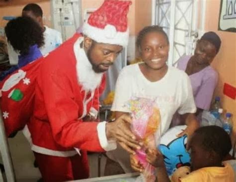 Nigerian Father Christmas Basketmouth Visits Sick Kids Hospital In Lagos