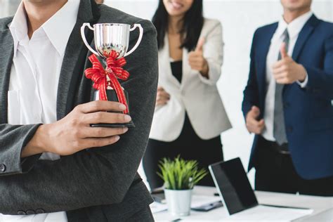 The Different Types Of Employee Recognition Givenly