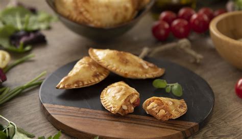 Empanadillas de atún y tomate clásica Nestlé Cocina