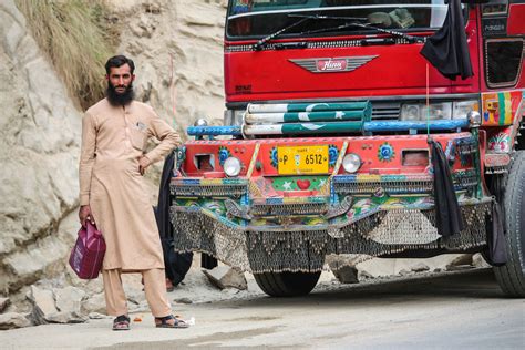 Pakistan's Trucks Are Vibrant, Bedazzled Works of Art - Atlas Obscura