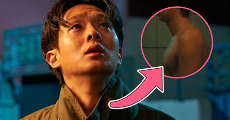 Choi Woo Shik Flexes His Muscular Physique In A Killer Paradox Shower