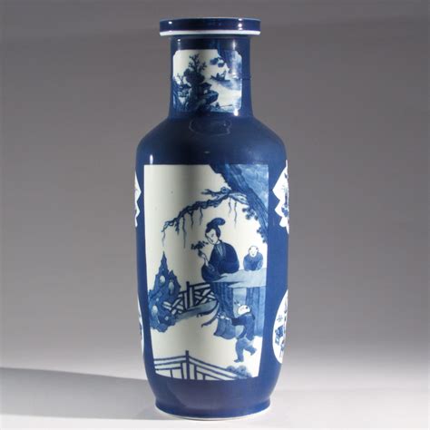 Blue and White Chinese Porcelain Vase - Manhattan Art and Antiques Center