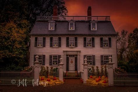 A Little Magic At Ropes Mansion In Salem New England Fall Foliage