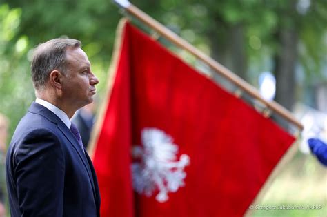 Prezydent Upami Tni Ofiary Sowieckiej Agresji Na Polsk Aktualno Ci