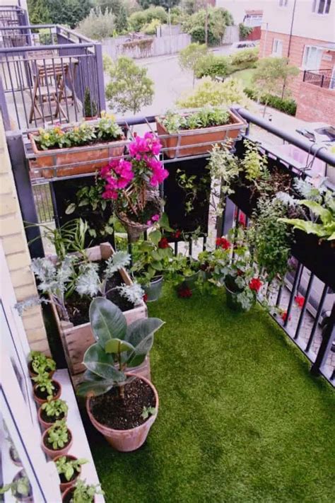 20+ Garden Ideas For Apartment Balcony - DECOOMO