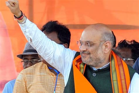 Amit Shah Priyanka Gandhi Face Off In Amethi Today As BJP Congress