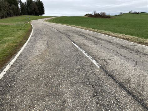 St Erneuerung Der Fahrbahn Bei Amerang Zwischen Kreisverkehr Und