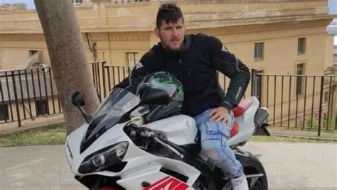 Youtg Net Cagliari Addio A Roberto Orlando Morto In Sella Alla Sua