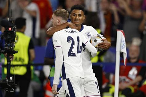 Angleterre Les Anglais Phil Foden Ollie Watkins Et Cole Palmer