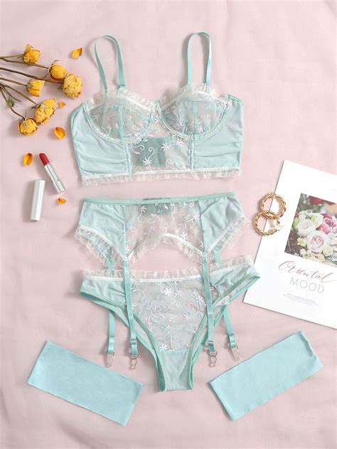 Plus Contrast Floral Lace Lingerie Set Artofit