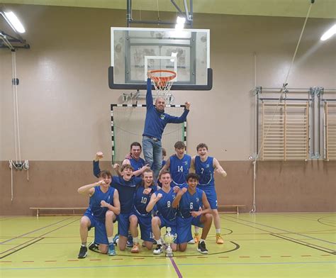 Meisterschaft Gesichert U Baskets Team Holt Den Meistertitel Der