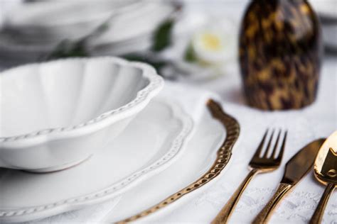 Oro Elegant Dinner Plates With Gold Lustre Edging Dishesonly