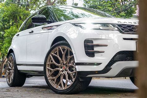 Permaisuri Vossen S On Range Rover Evoque