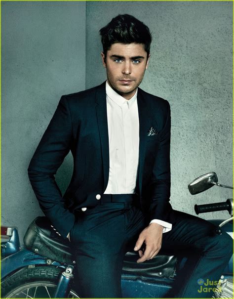 Zac Efron Sexy And Smoldering Naked Male Celebrities