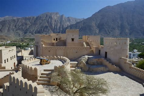 Oman Travel Guide