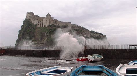 Nubifragio A Ischia Danni E Disagi In Quasi Tutta Lisola