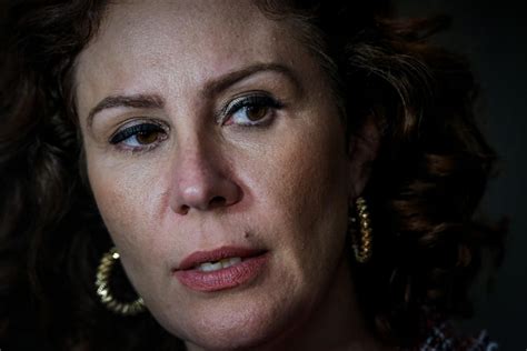 Carla Zambelli Um Caso de Desinformação na Política tupiniquim